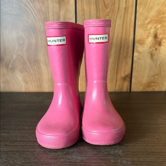 Hunter Kids Pink Rain Boots - Picture 1 of 3